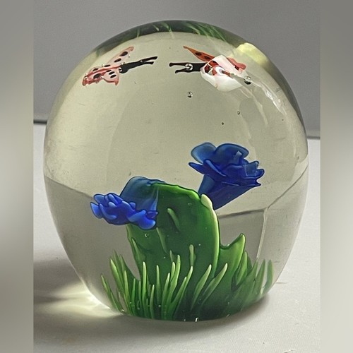 Vintage Glass Butterfly and Flower Paperweight Artistic Floral Sphere - Picture 3 of 5