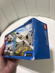 LEGO CITY: Commuter Jet (7696)