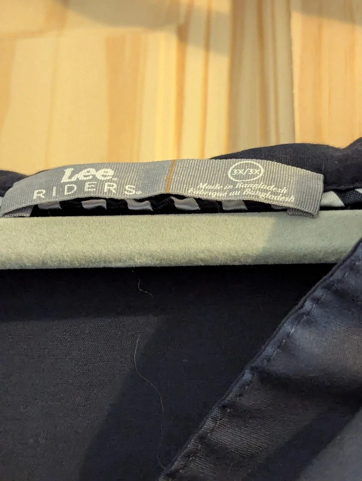 Camisa para mujer azul oscuro con botones 3X Foto 2 de 4