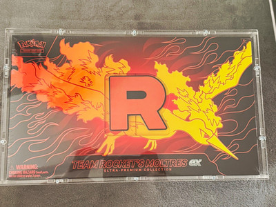 Pokémon TCG Team Rocket s Moltres ex Ultra-Premium Collection