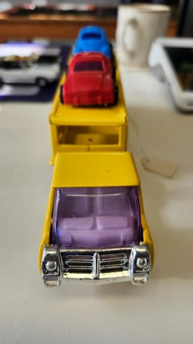 Vintage '70s Buddy L Auto Carrier Metal Truck with 2 Plastic Cars - Picture 3 of 9