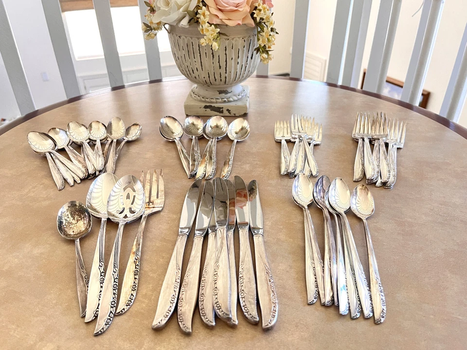 55 Pcs Oneida LTD WM.A. Rogers BRITTANY ROSE Silverplate Silverware Flatware Set - Image 2 of 4