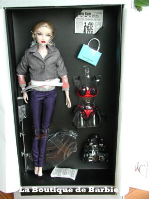 Fashion Royalty Pretty Calculated Erin S., #82003, 2007, NRFB