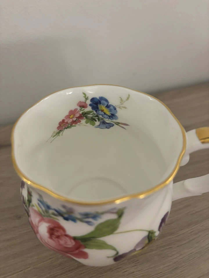 queens fine bone china mug - Image 2 of 4