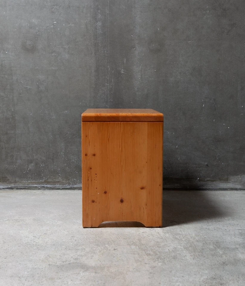 Charlotte Perriand Les Arcs Stool Pine Wood Size H 16.5 x W 17.5 x D 11.4 in - Image 3 of 4