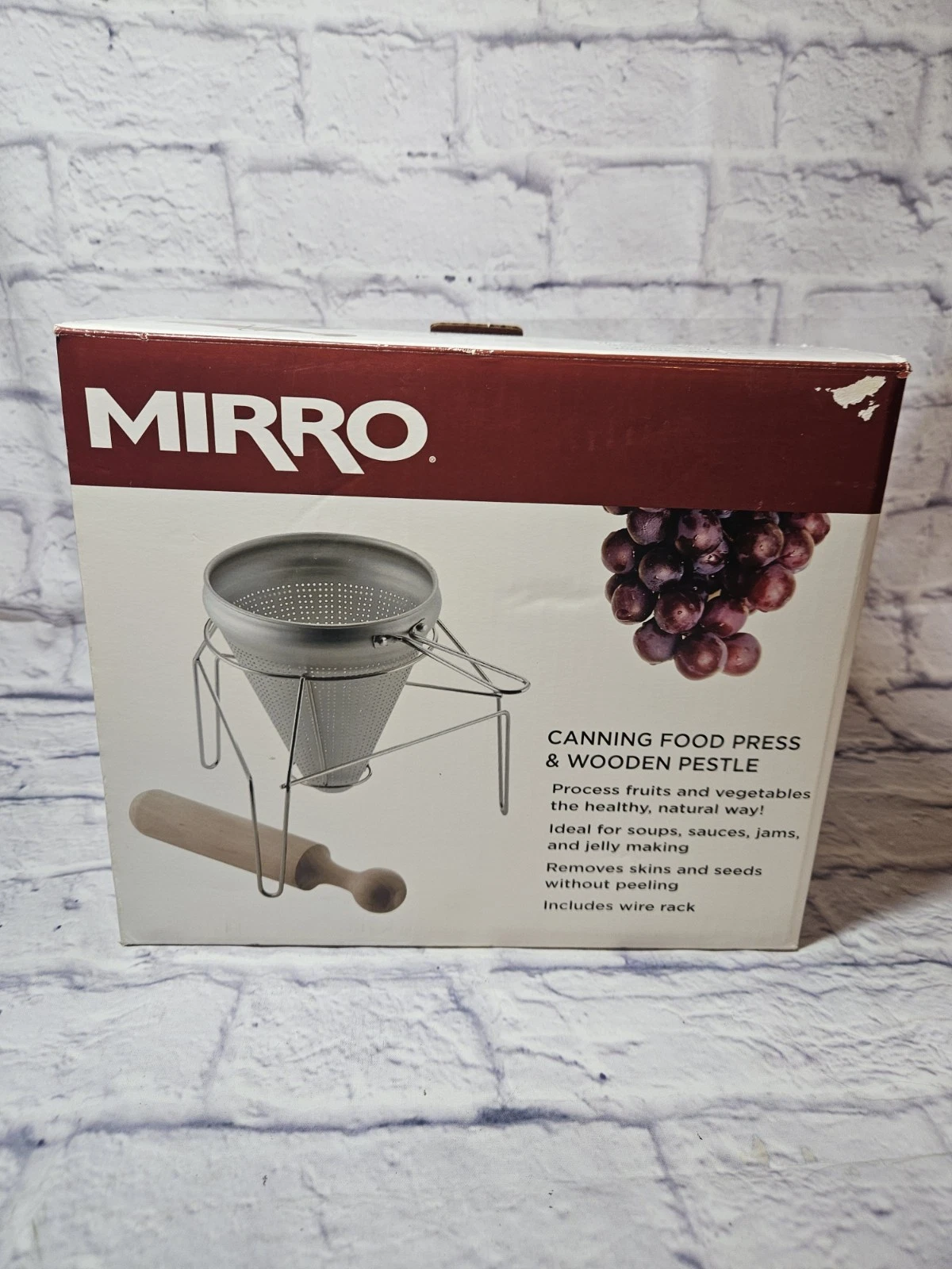 Vintage MIRRO Aluminum Sieve with Wood Masher & Stand – NEW - 1990s Kitchen
Opens in a new window or