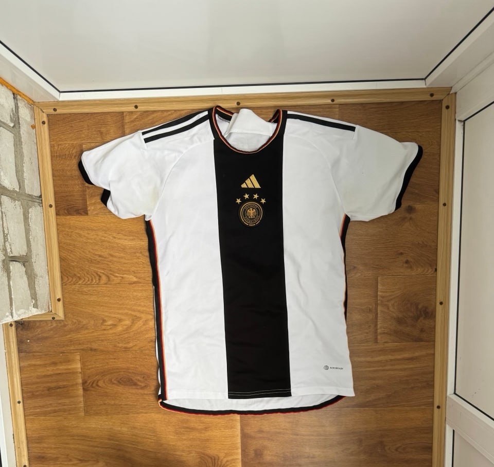 Adidas Germany Soccer 2022 Home World Cup Jersey Men’s S