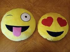 2 PILLOWS Emoji Tongue Face, In Love Heart Eyes Plush Unique Fun 12" Round USED
