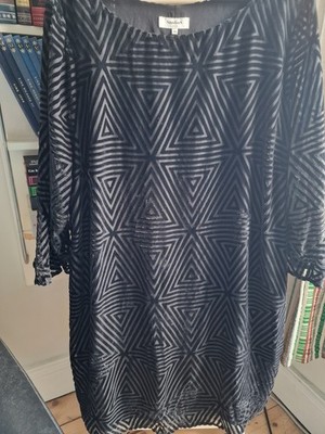 Studio 8 by Phase Eight Velvet Geometric Dress UK 24 Black 3/4 Sleeve Lined