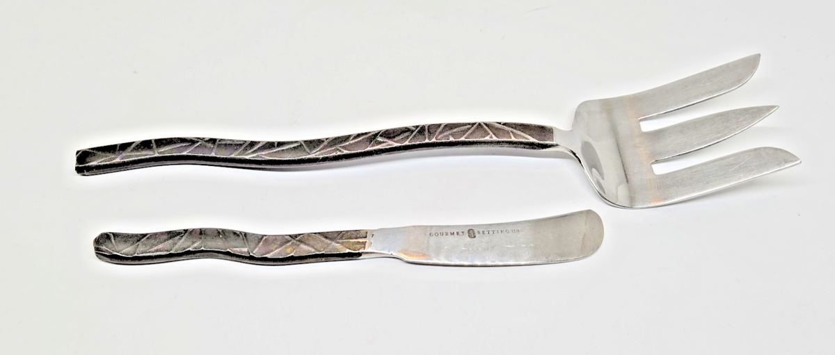 Gourmet by Villeroy and Boch Stainless Steel Flatware Set Service 131 Pcs in Book For Sale at