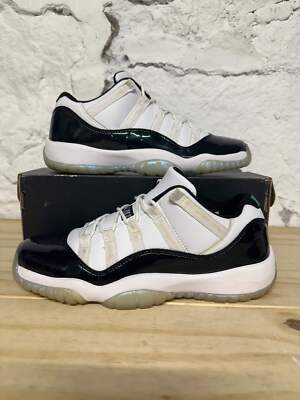 concord 11 low emerald