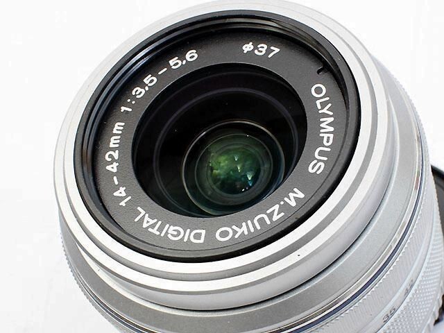 Olympus M.Zuiko Digital 14-42mm F3.5-5.6 II R AF Standard Zoom