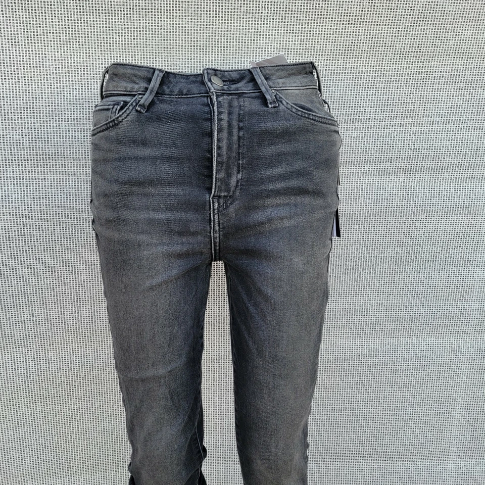 Women's True Religion Skinny Jeans. Size 26. Original tag price $199 - Image 3 of 4