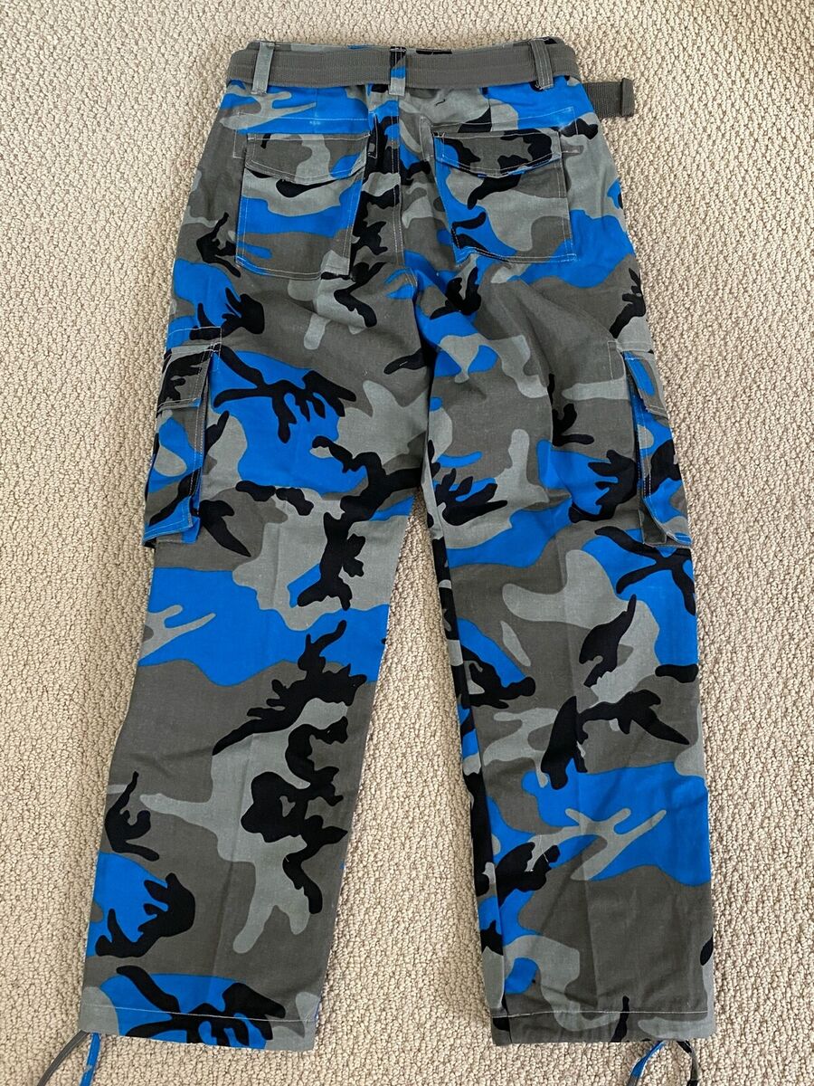 NWT Men's Nathan Blue Gray Camouflage Camo Belted Cargo NWT Men's Nathan Blue Gray Camouflage Camo Belted Cargo