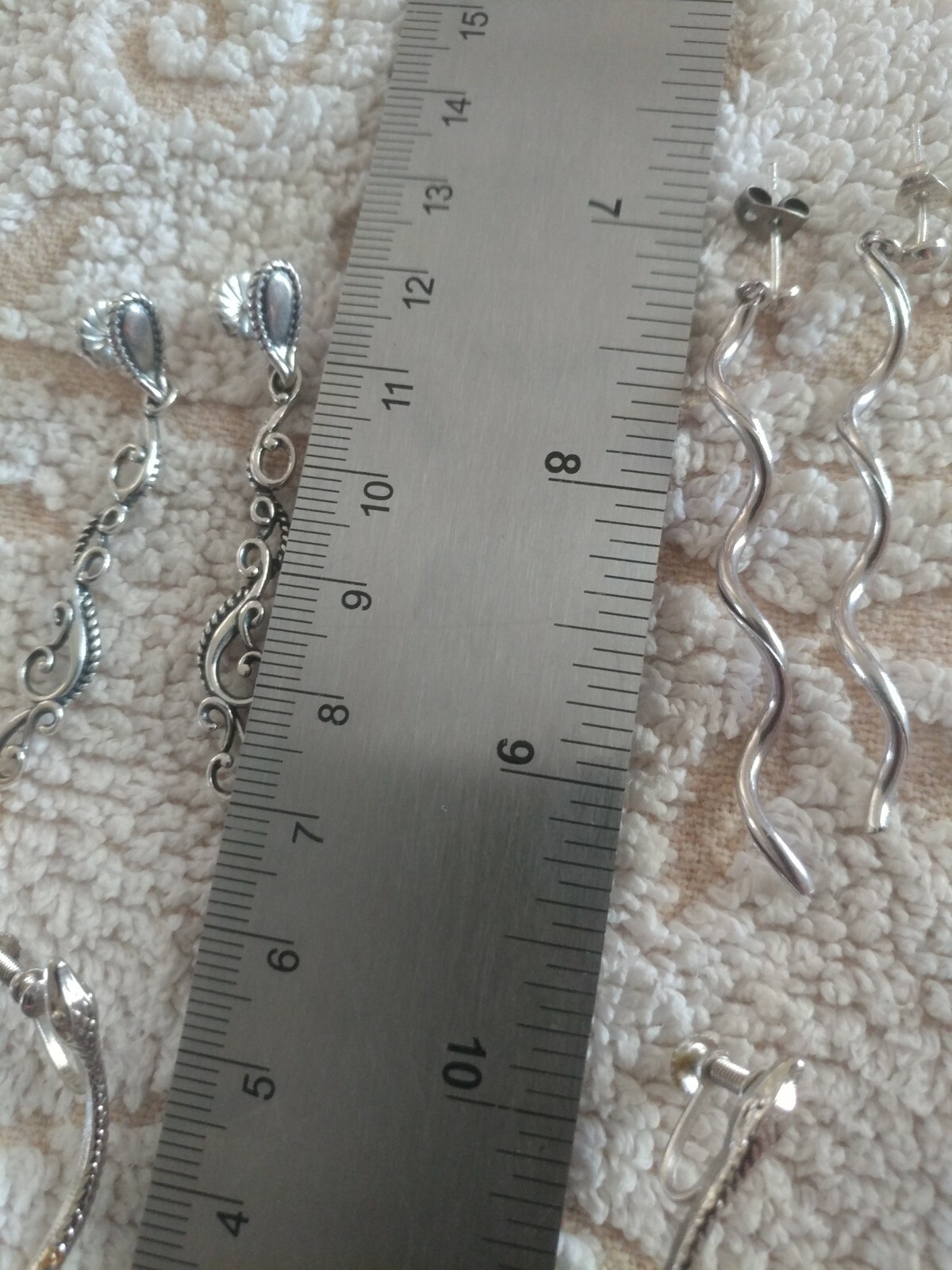 3 Dangling Earrings - image 4