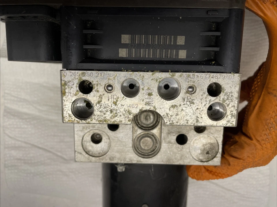 Módulo de bomba de freno ABS original OEM 2008 2009 2010 BMW 528XI 535XI 6783366-01 Foto 2 de 4