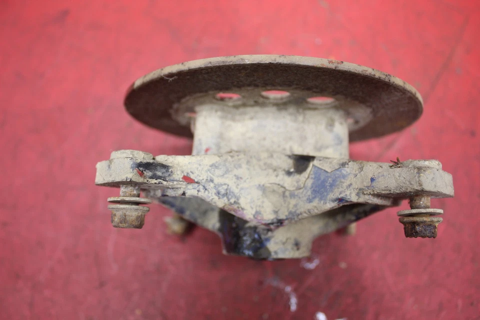 Suzuki Quadsport 230 1987 buje de rueda delantera 54111-19A11-19F Foto 3 de 4