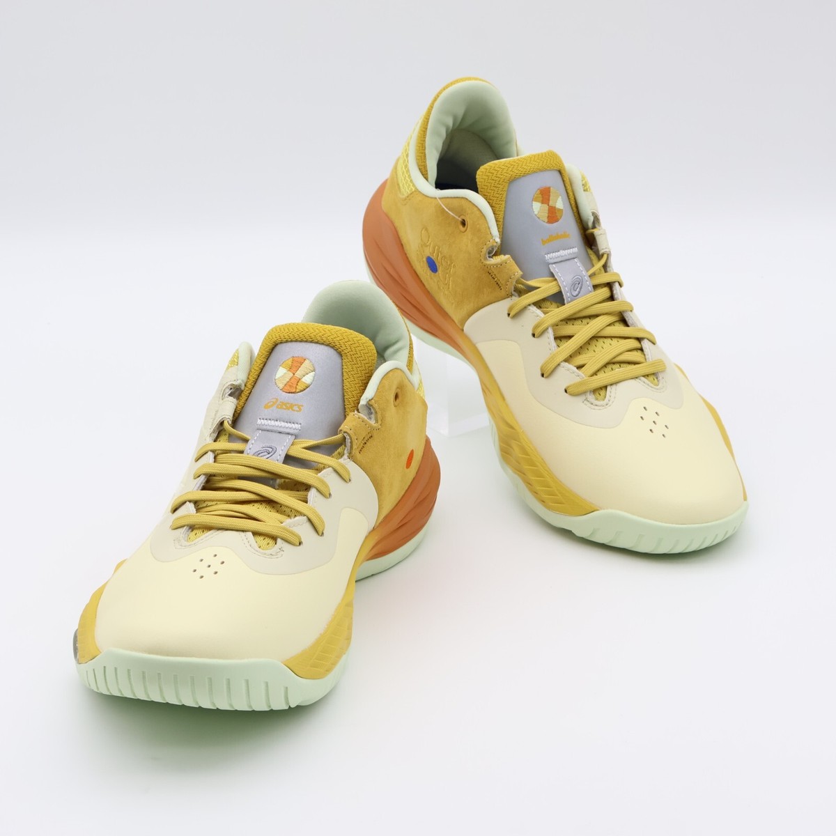 Size 9.5 - ASICS ballaholic x Nova Surge Low Vanilla Mineral Size 9.5 - ASICS ballaholic x Nova Surge Low Vanilla Mineral