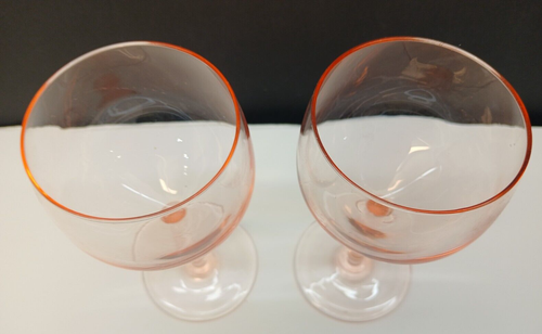 Vintage Pink Elegant Champagne Cordial Glasses - Picture 2 of 4