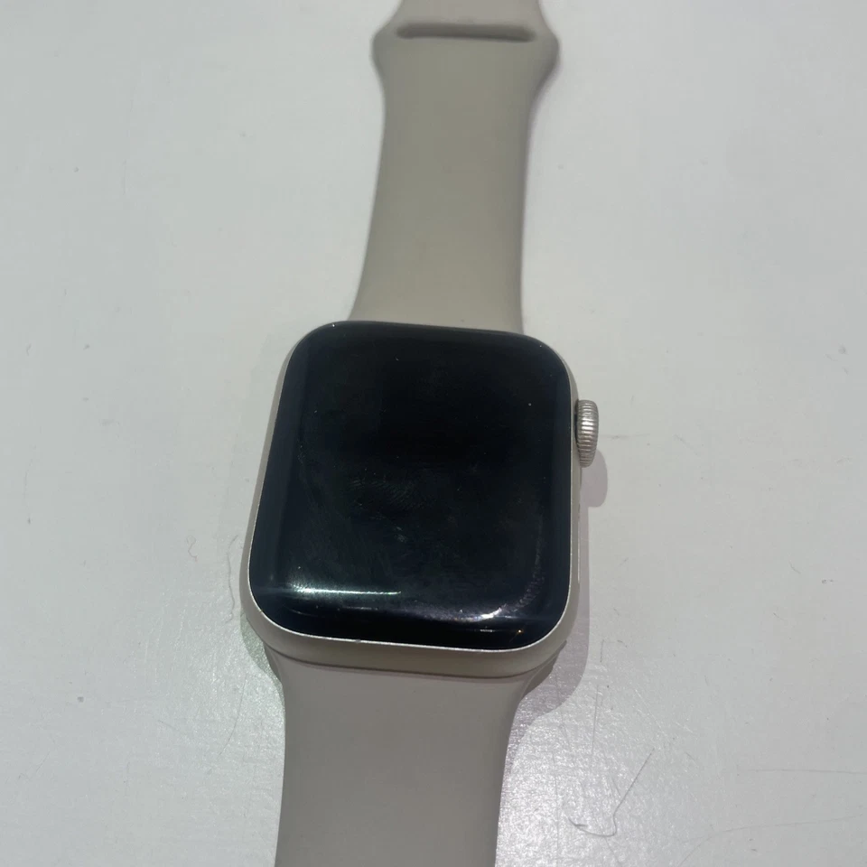 Apple Watch SE (2nd generation), photo 2 of 5