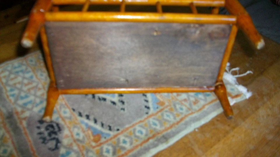 ANCIEN LIT BOIS  POUPEE en pichepin très bel état - Photo 2/2