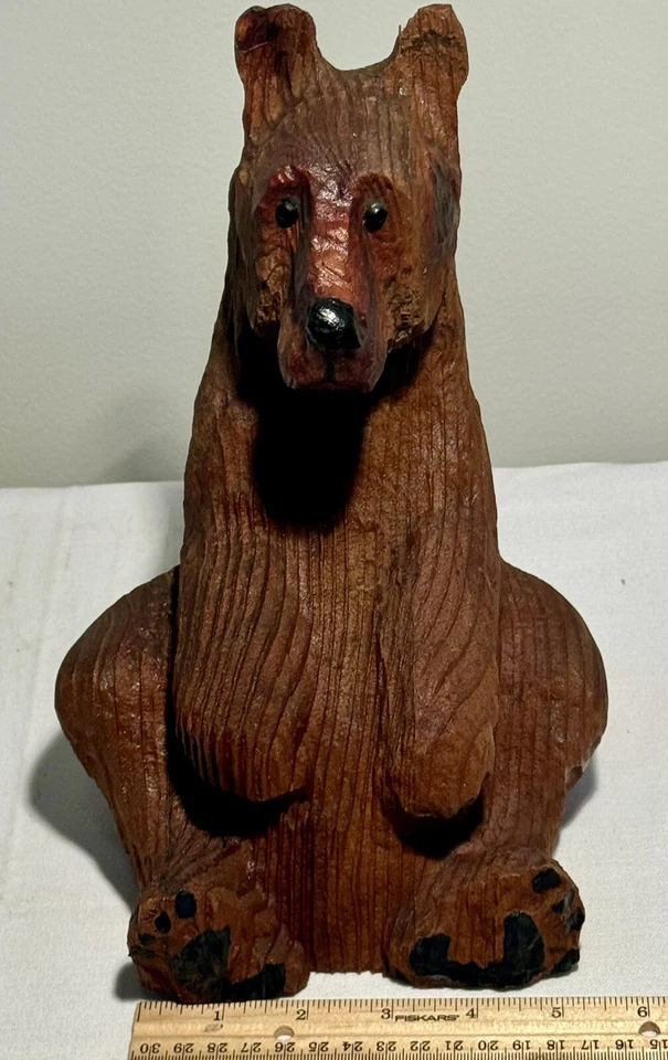 Vintage hand carved solid wood brown bear sculpture w/ glass eyes 11" tall - Image 2 of 4