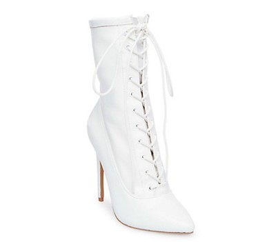 steve madden blanco leather ankle boot