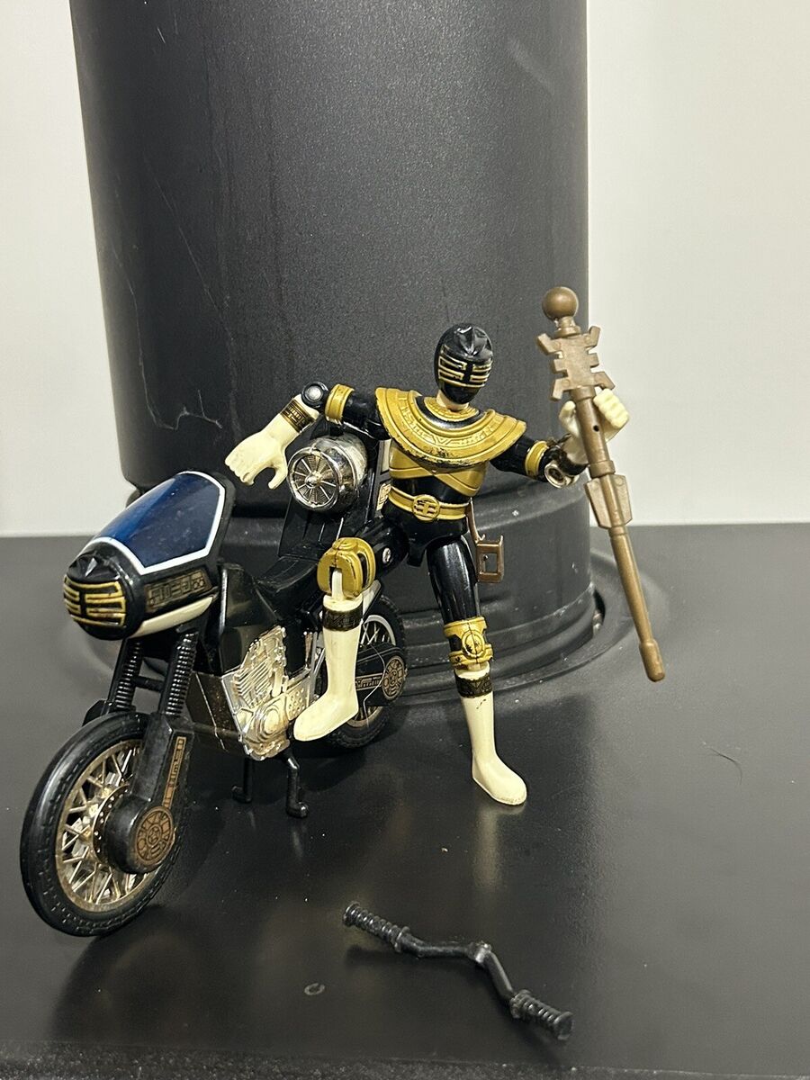 Bandai Power Rangers 1996 Zeo Gold Ranger Figure With Jet Bandai Power Rangers 1996 Zeo Gold Ranger Figure With Jet