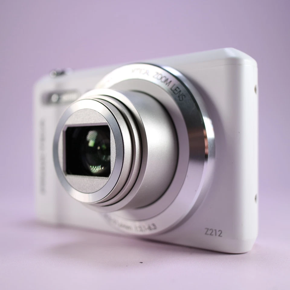 Cámara digital compacta Praxis Luxmedia Z212 20,0 MP blanca probada Foto 2 de 4