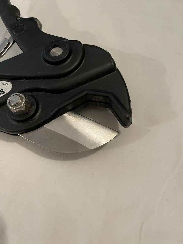 Superior Tool 37100 Hose Pipe PVC Ratcheting Cutter NEW - Image 4 of 4