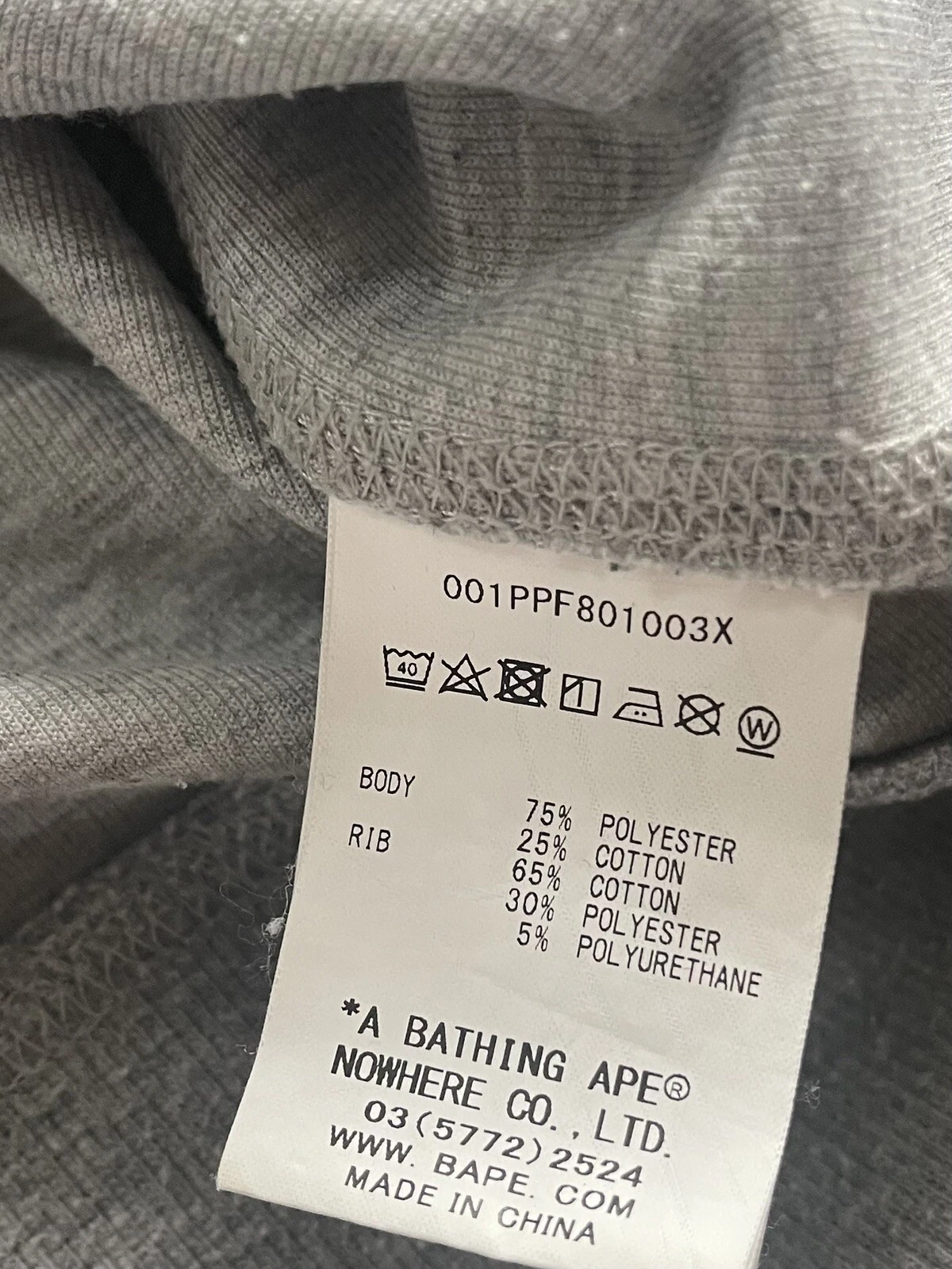 A BATHING APE (BAPE) Felpa con cappuccio BAPE A BATHING APE taglia in foto su nastro