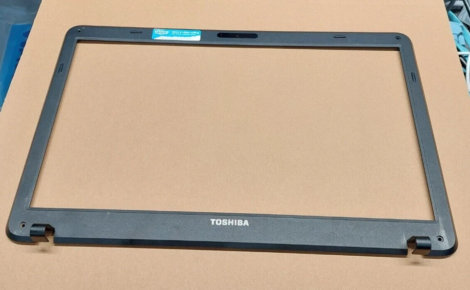 TOSHIBA Satellite C655 C655D-S5200 Laptop Back Cover +LCD Bezel +Webcam +Antenna - Image 2 of 4