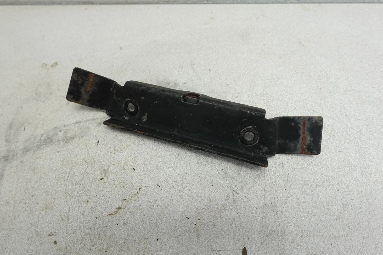 2002-2005 Summit 600 X 800 HO 1000 Highmark Ski-Doo OEM Front Arm Belt Backet