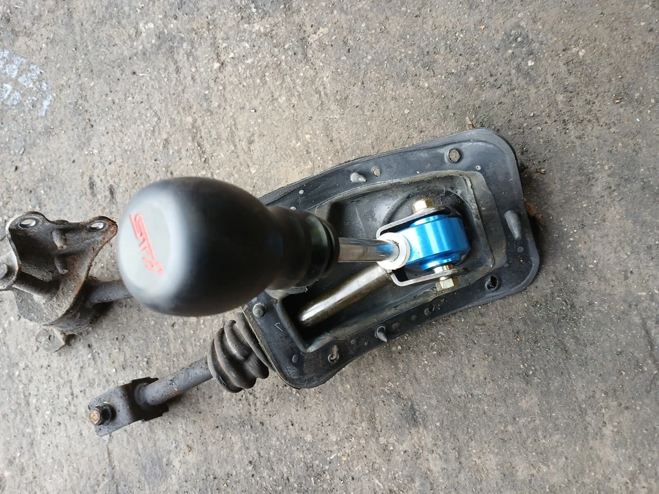 SUBARU IMPREZA BUGEYE STI 2002 2.0 PETROL MANUAL GEAR SELECTOR STICK LINKAGE ~ - Image 2 of 4