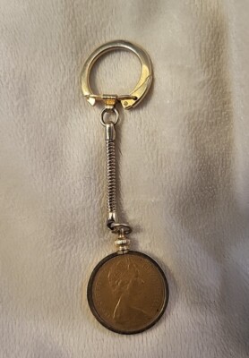 2 PENCE COIN 1971 (QUEEN ELIZABETH II) Keychain.  E 408
