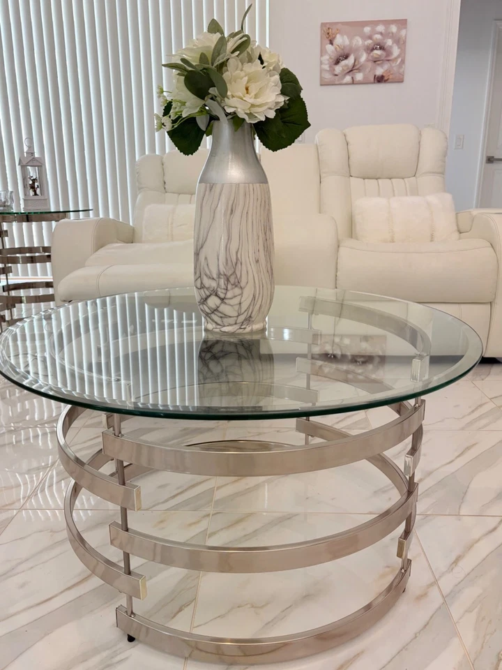 Moderno Juego de Sofá Reclinable + (3) Mesa de Cristal — Excelente Estado. Foto 4 de 4