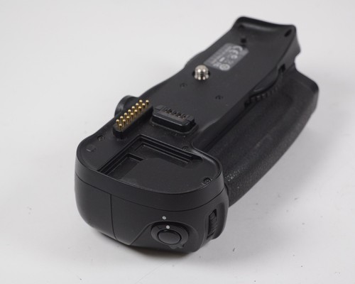 Battery grip originale Nikon MB-D10 per D700 + D300 - Foto 4 di 7