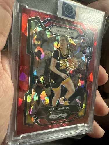 2024 Panini Prizm Draft Picks - Kate Martin #62 Red Ice Prizm (RC) - Foto 4 di 6