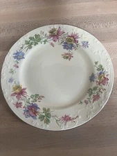 Vintage Homer Laughlin. Dinner Plate 9” Made In  USA. 1 Pc
