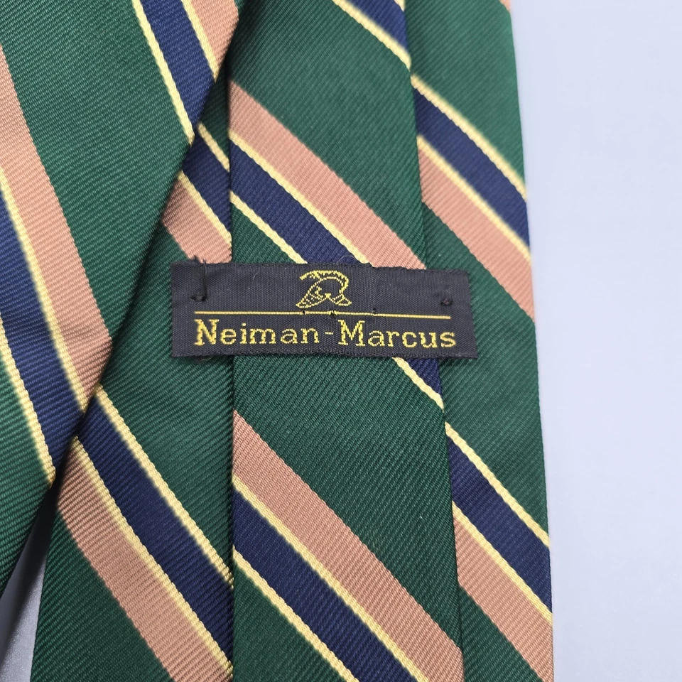 Corbata de cuello Neiman Marcus para hombre verde tostado azul a rayas Inglaterra longitud 57" ancho 3,5" Foto 4 de 4