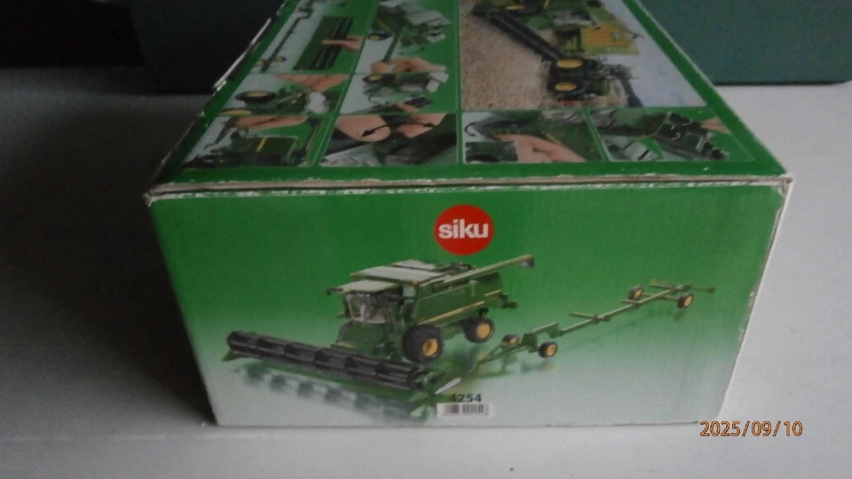 MOISSONNEUSE JOHN DEERE t670i SIKU ECHELLE 1/32 ET SA BOITE - Photo 3/4