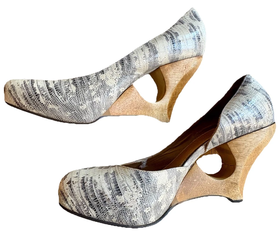 $198 ANTHROPOLOGIE Schuler & Sons Cuero Estampado Piel de Serpiente Zapatos de Tacón de Madera Talla 8.5 Foto 2 de 4