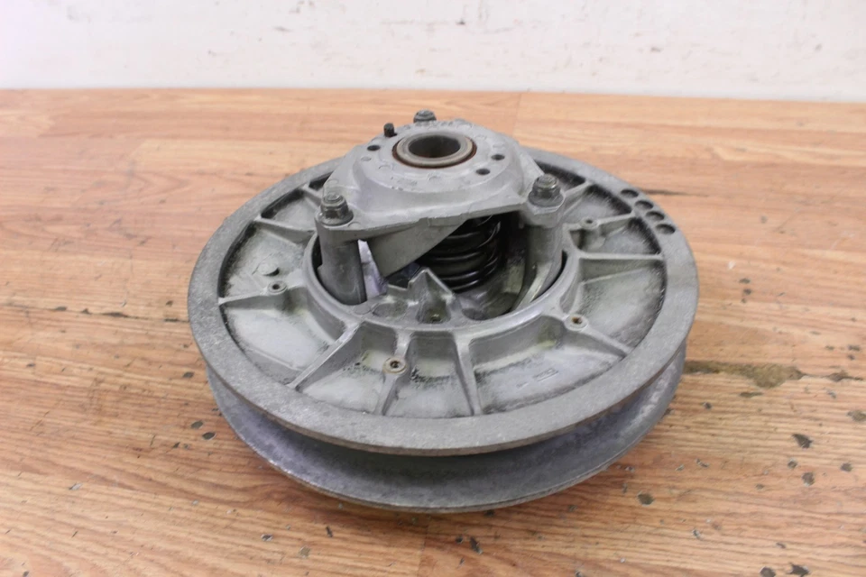 1998 YAMAHA MOUNTAIN MAX 700 Secondary Driven Clutch - Image 4 of 4