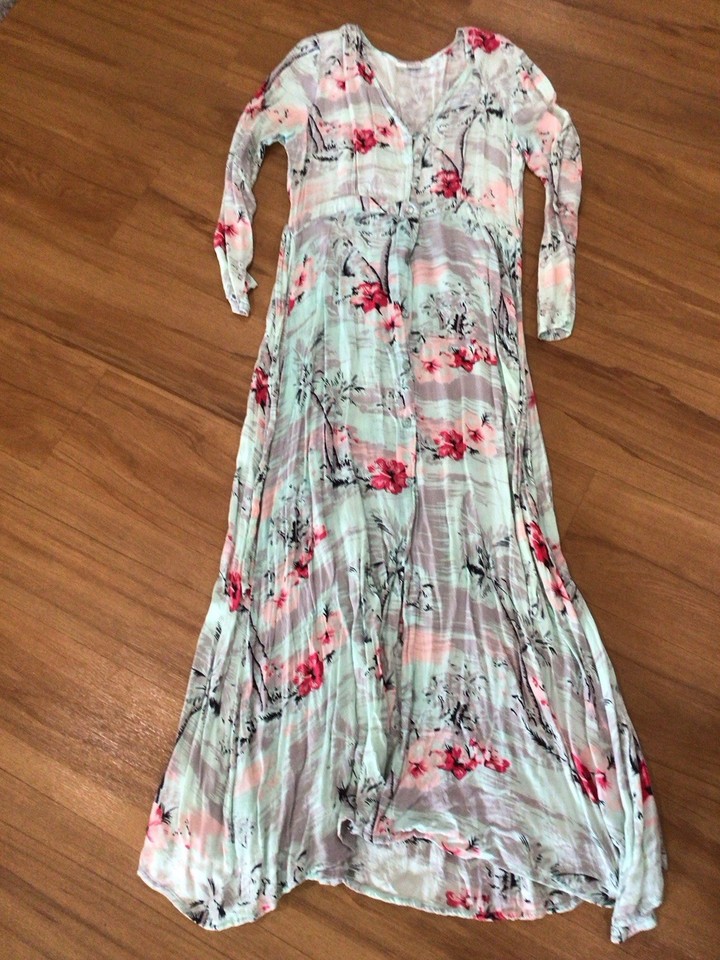 Holiday Women’s Multicoloured Floral V-Neck Button Front A-Line Midi Dress M