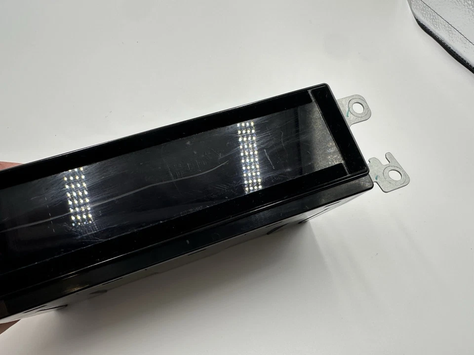 08-11 Mercury Mariner Central Radio Información Pantalla LCD OEM 8L8T-19C116-AL Foto 4 de 4