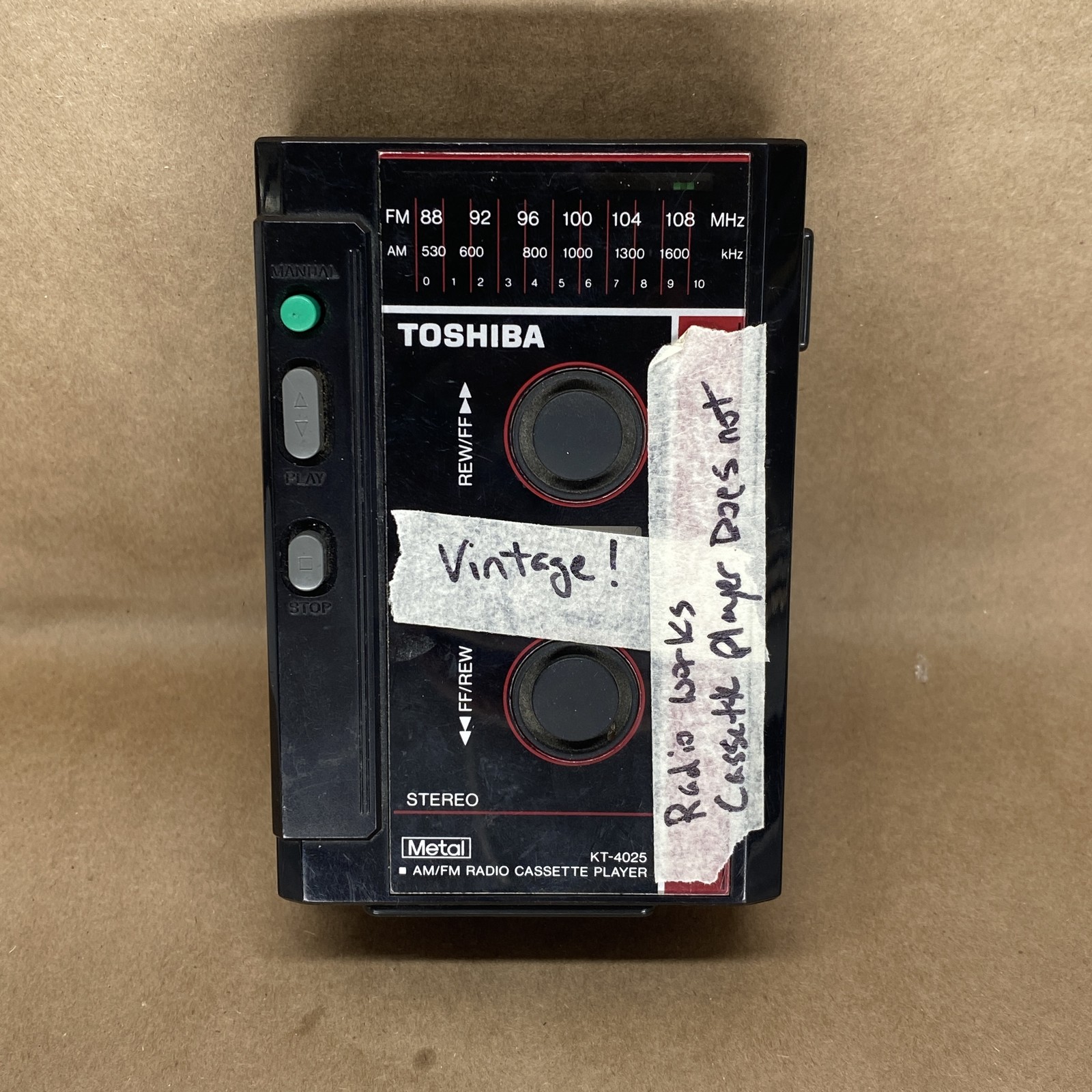 Toshiba KT-4025 Vintage AM/FM Stereo Radio Cassette Player - Radio Works AS-IS