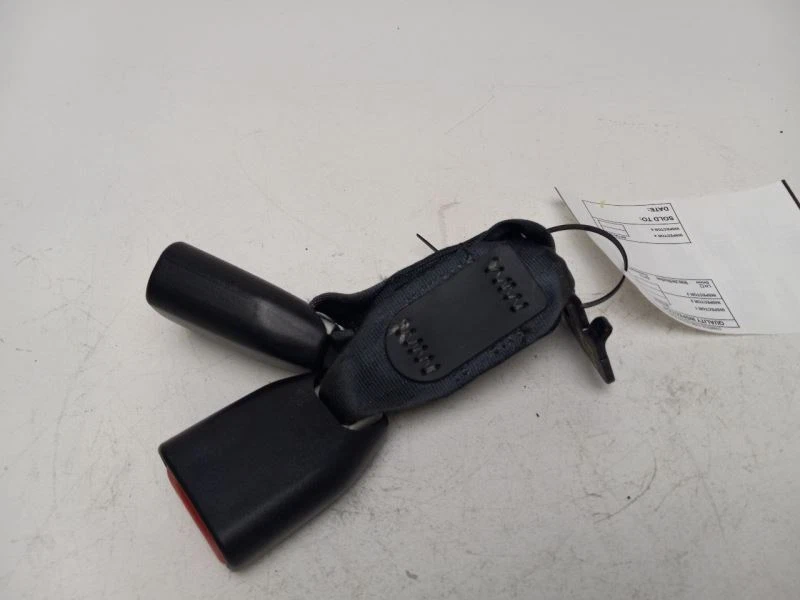 Lincoln MKS 2016 hebilla de cinturón de seguridad trasero izquierdo Foto 3 de 4