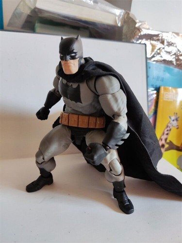 1/12 Custom Wired Cloth Cape for Mafex Batman Model Toy Collectibles No Figure - Bild 10 von 17