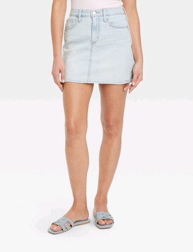 Universal Thread Women's Denim Mini Skirt - Light Wash Size 16 (W36xL17)NWT