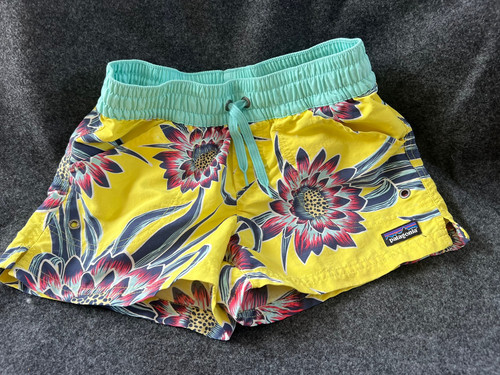 Kids Patagonia Shorts, Girls Size Medium, Blue Yellow Floral